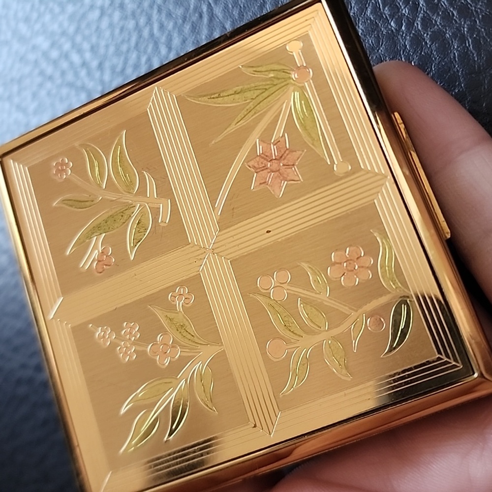 VTG Elgin American Powder Compact